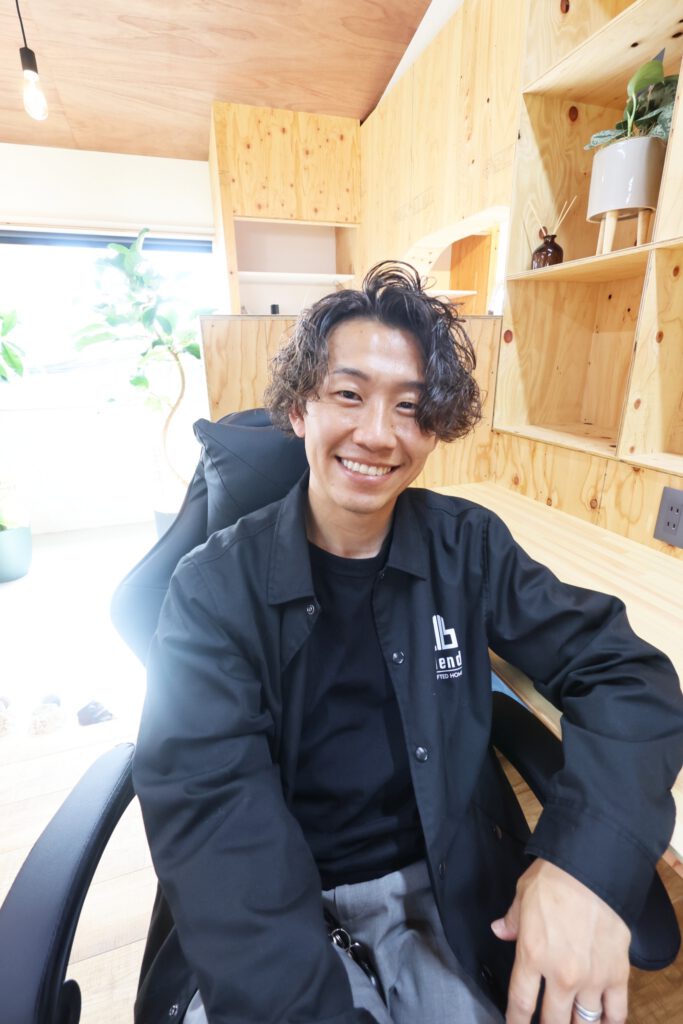 小山　竣也